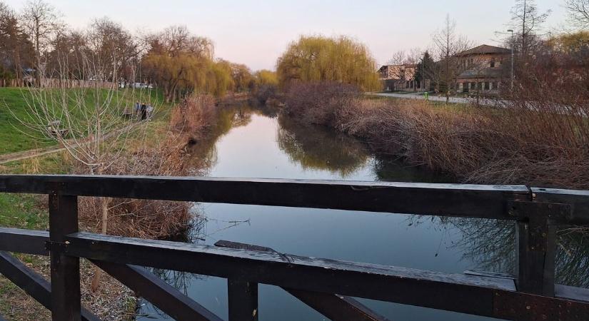 Halálos csapda a jég alatt: napok után fellélegezhet a Holt-Maros