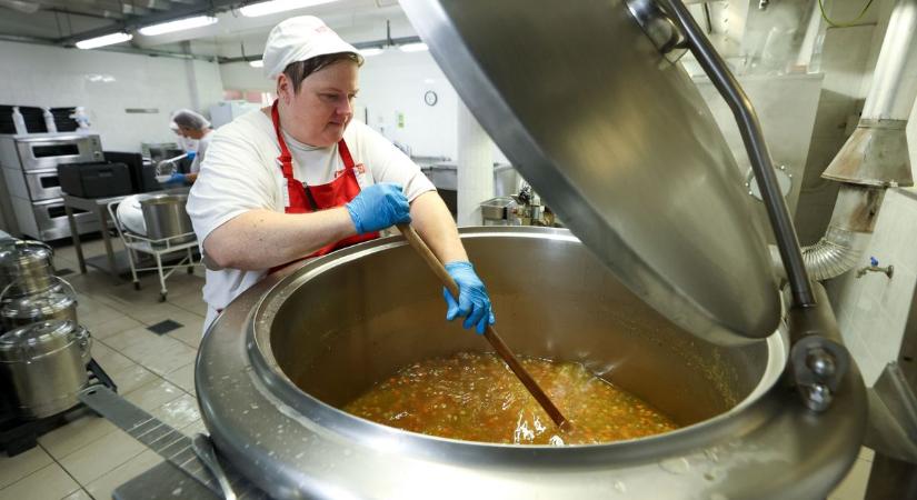 Ingyenes ebéd a szünet idején: tudnivalók a szünidei gyermekétkeztetésről