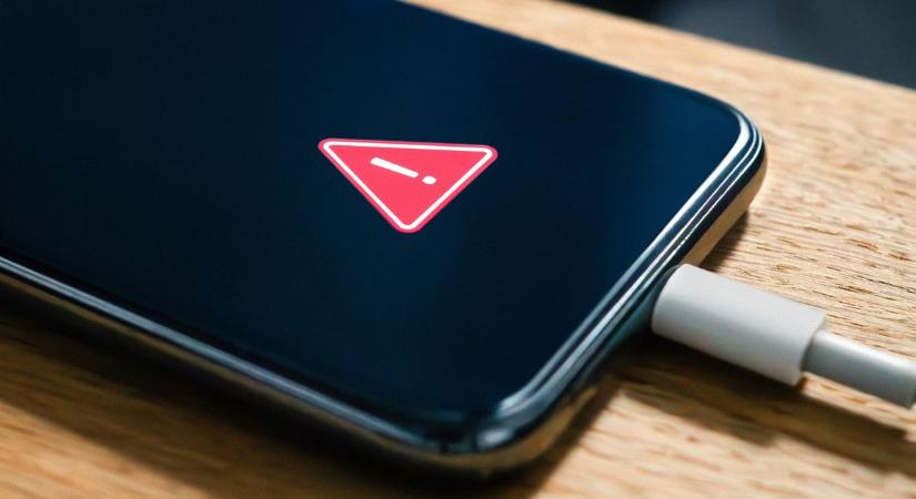 USB-töltőket vizsgáltak, megbuktak a veszélyes akkumulátortöltők