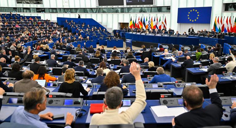 A migrációval kapcsolatban is megrepedt az Orbán Viktorékkal szemben felhúzott politikai karantén