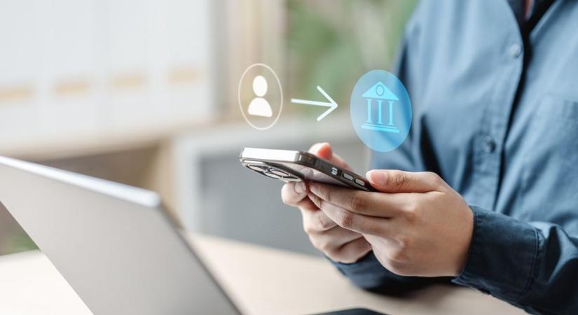 Leállások jönnek a bankoknál: ezek a szolgáltatások napokig akadozhatnak