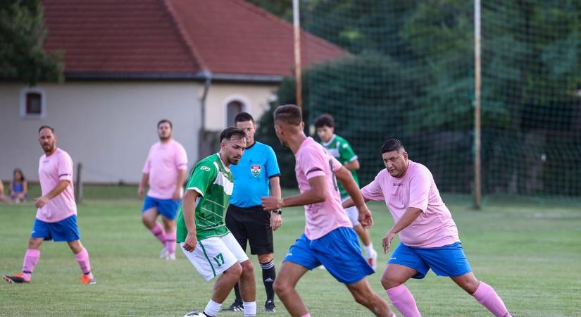 Nulláról kezdték, most átadják a sárközi fociklub irányítását