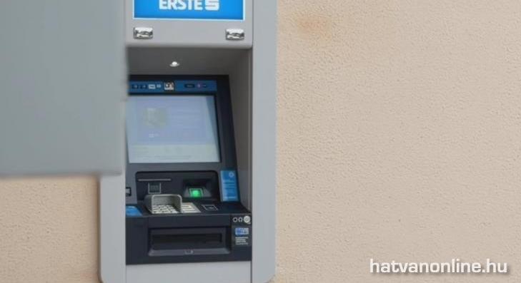 Bankautomata üzemel Tenken 