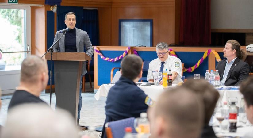 Ovádi Péter köszönetet mondott a polgárőröknek áldozatos munkájukért (galéria)