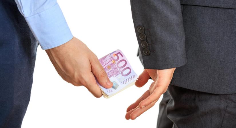 Most a bolgárokkal osztozunk a legkorruptabb címen