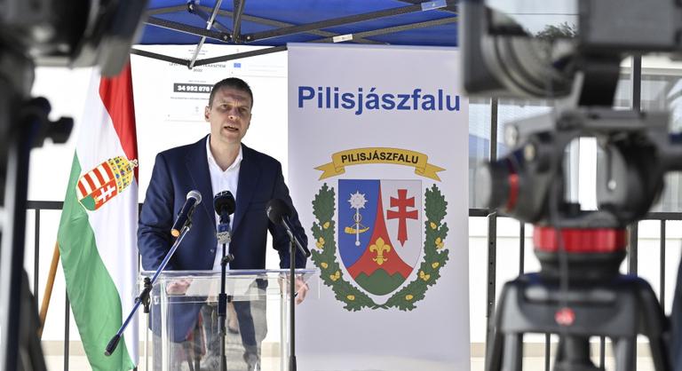 Akkumulátorfeldolgozó üzemet építenének Pilisjászfalun, az önkormányzat és Menczer Tamás is tiltakozik