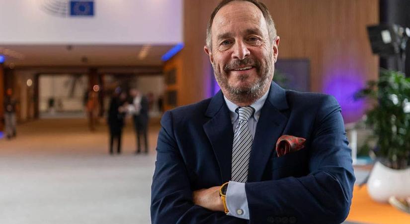 Hölvényi György: A magyar lakáspolitika családközpontú