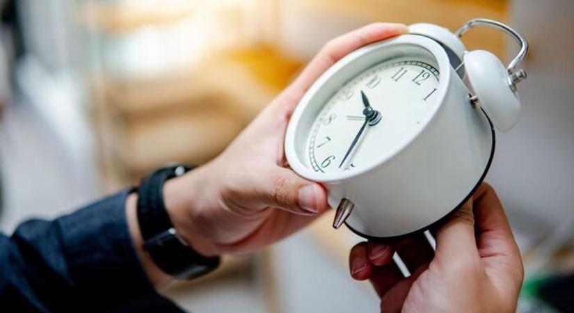 Az óraátállítás rombolja az egészséget – nem akarják eltörölni?