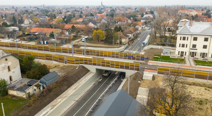 Megduplázott kapacitással nyílt meg Dunaharaszti új aluljárója a BuBe vonalán