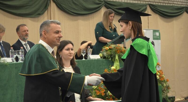 Diplomát kaptak az első élelmiszermérnök hallgatók