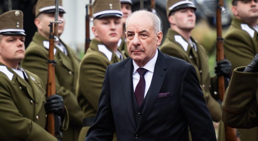 A Sándor-palota szembement azokkal, akik szerint nem ment szembe a kormány rendeletével