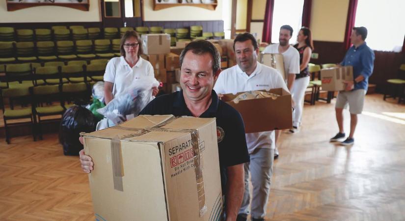 Ruhafelajánlásokat vár a pécsi Támasz Alapítvány