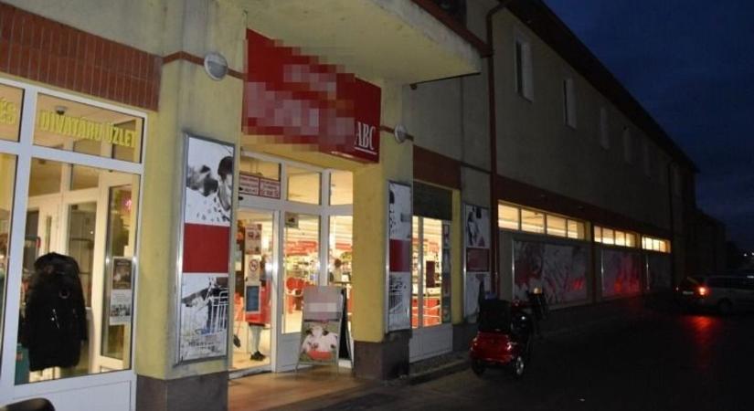 Rablás Jászapátin: kést rántott az elkövető