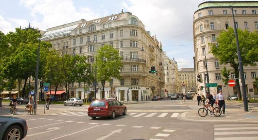 Súlyos büntetés kaphatnak az autósok Ausztriában, ha erre nem figyelnek