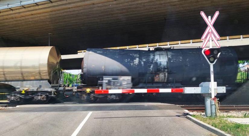 Fontos változás a vasúti átjáróknál: sokan fognak bosszankodni miatta