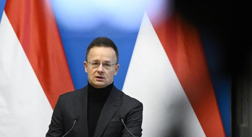 Szijjártó Péter hazugságokról beszél, a jegyzőkönyvek szerint tudtak a hatóságok a Samsung gyár súlyos szennyezéséről