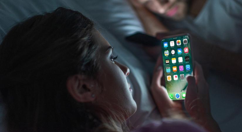 Ideje félretenni, hamarosan jöhet az új, nem csillagászati árú iPhone