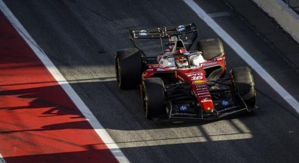 Ki mikor vezet az első bahreini F1-es teszten?
