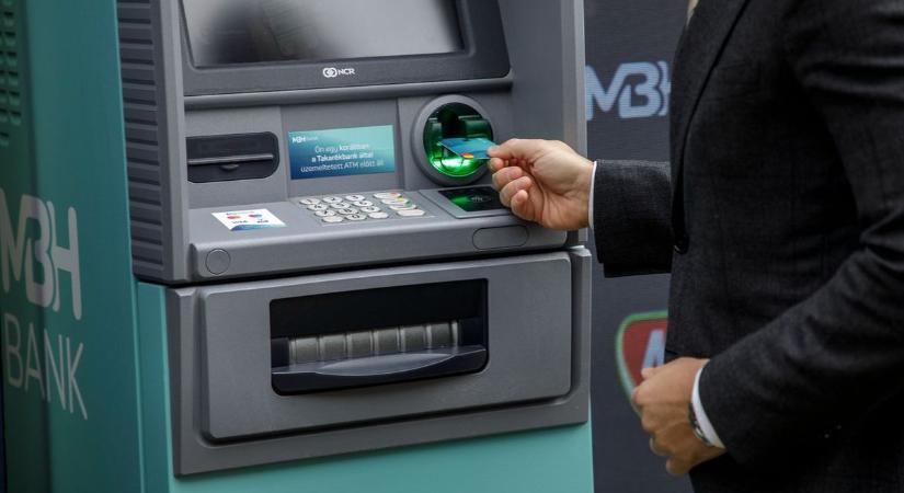 Elhárították a Hevesben is több fiókot működtető bank informatikai hibáját
