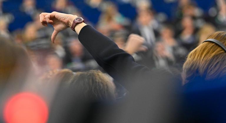 A Tisza és a Fidesz sem szavazta meg a gazdák által kritizált egyezmény védintézkedéseit