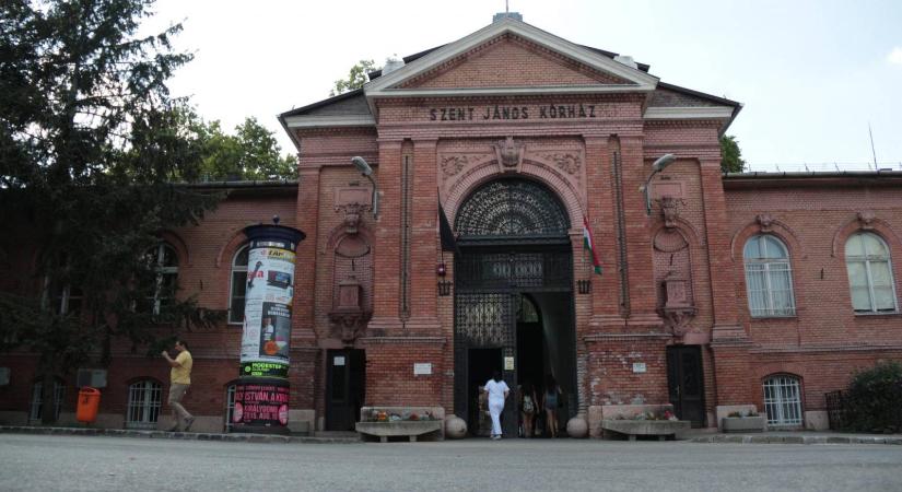 Szennyvíz ömlött a Szent János Kórház fül-orr-gégészeti osztályán a plafonból