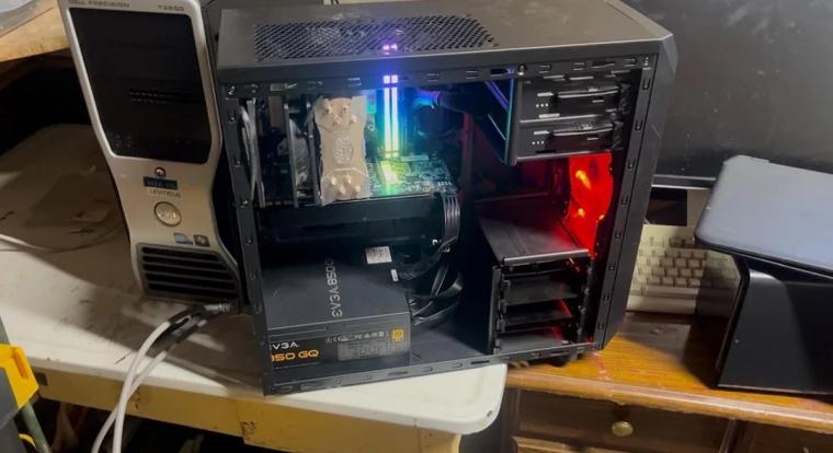 Ott tart a memóriaválság, hogy a nap szerencsecsomagja az a srác, aki egy szemétlerakón talált 64 GB RAM-ot