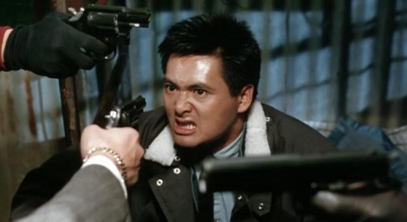 Heroic bloodshed: Lángoló város