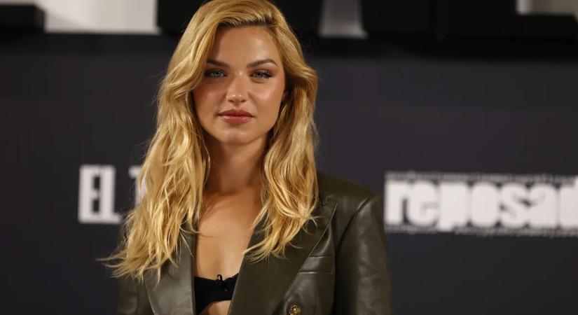 Ester Expósito őrjítő pózokba vágja magát, ráadásul alig van rajta ruha – ultra szexi fotók