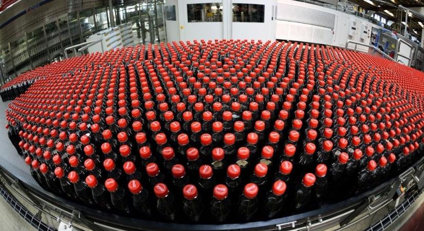 Elfordulnak a Coca-Colától a fogyasztók az áremelések után, a Pepsi meggyőzte a befektetőket