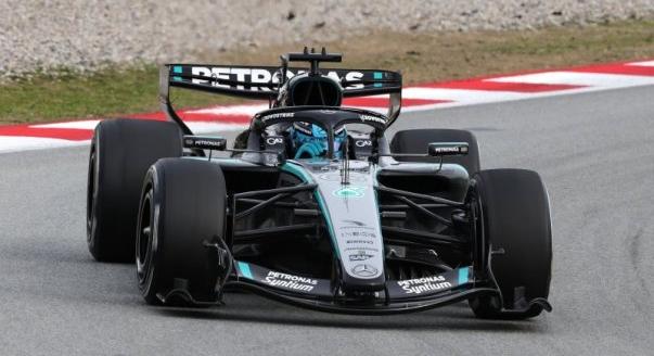 Antonelli-baleset, Cadillac-célok, teszt – keddi hírek