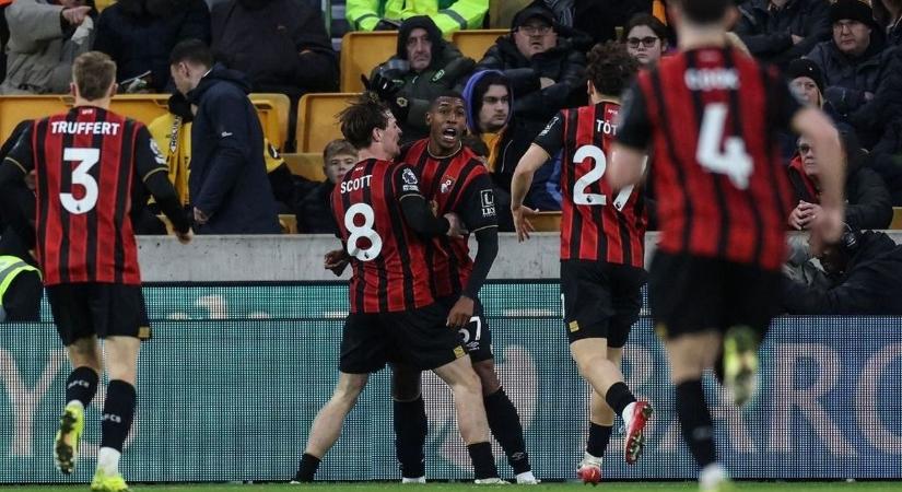 Hoppá: Liverpoolban lép pályára Tóth Alex, először kezdő a Premier League-ben (VIDEÓ)