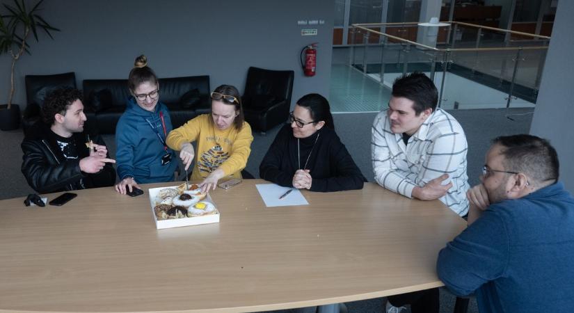 Bolti fánkcsata: végigettük, hogy neked ne kelljen, de találtunk olyat, ami megérte