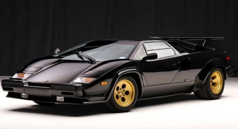 Igazi ritkaság, egy alig futott Lamborghini Countach keresi új gazdáját