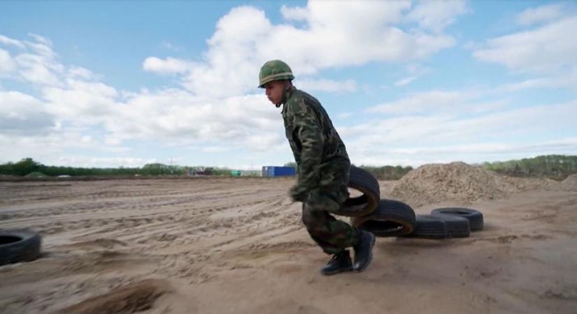 Eskü, megváltozom! – Ma este a TV2-n: Aurelio önuralma és egója a katonai pályán kerül próbára