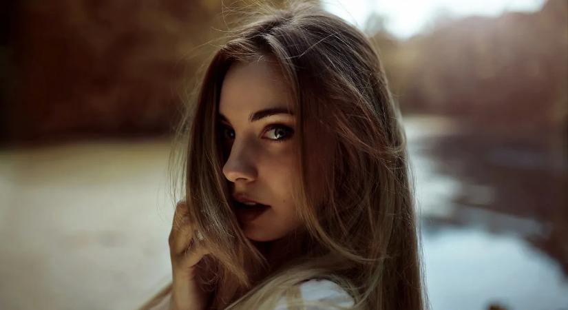 Fejtető hajpótlás: Hatékony megoldás a hajhullás problémájára