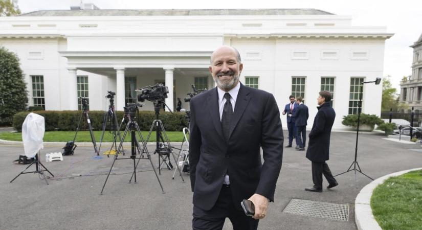 Trump kereskedelmi miniszteréről is kiderült, hogy járt Epstein magánszigetén