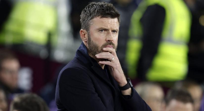 Szomorkodhat a Manchester United hírhedt szurkolója, elmarad a hajvágás