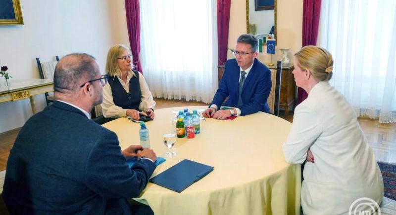 Hankó Balázs: nemet mondunk az Európai Bizottság nemzeti identitásokat felülíró politikájára