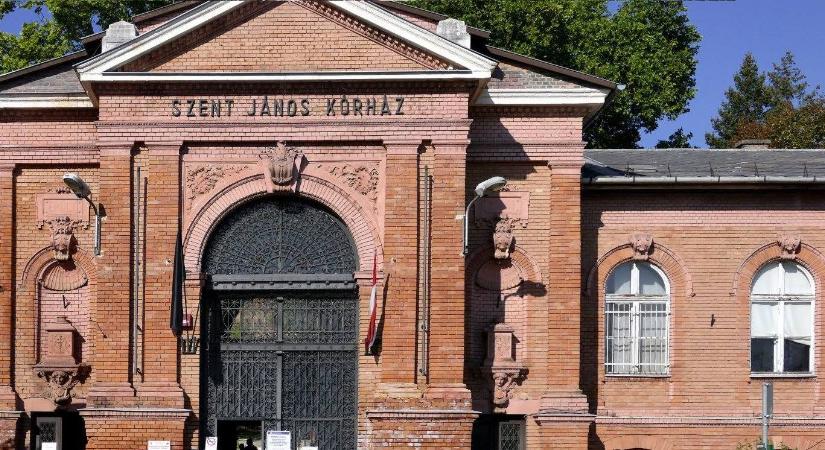 Csőtörés volt a János kórházban, folyamatos ellátás mellett javították ki