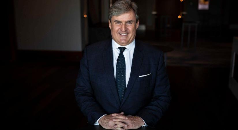 Kapitány István becses figyelmébe: itt vannak a „nem létező”, boldog hazaköltözők – jó olvasást!