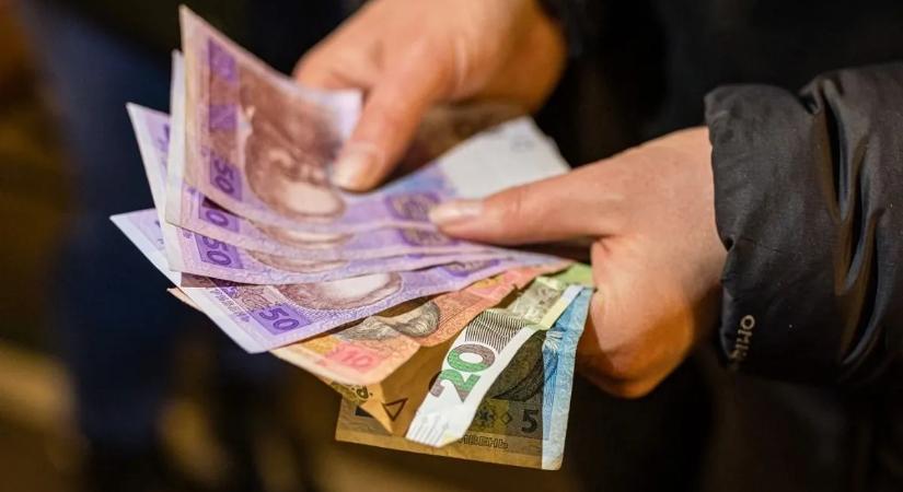 Fegyverek, kenőpénz, utcai harc – egyre durvul a kényszersorozás - videó