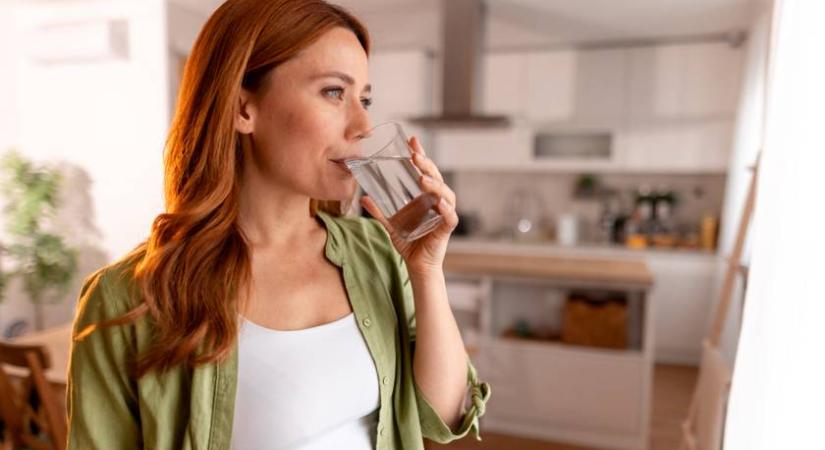 Így idd a vizet, hogy beinduljon a fogyás - Ekkor fogyaszd el az első pohárral