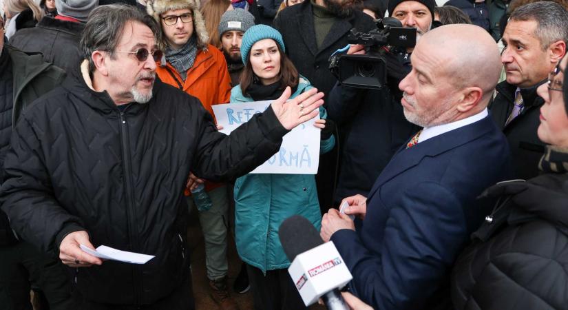 Visszakozik a Kulturális Minisztérium, felülvizsgálják a tiltakozást kiváltó tervezetet