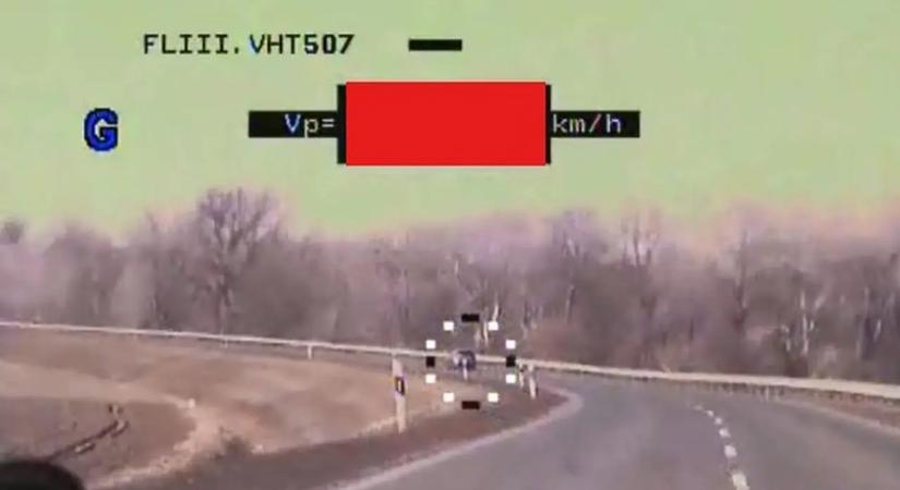 Annyira gyorsan ment, hogy ennél nagyobb pénzbírságot nem is kaphatott volna!