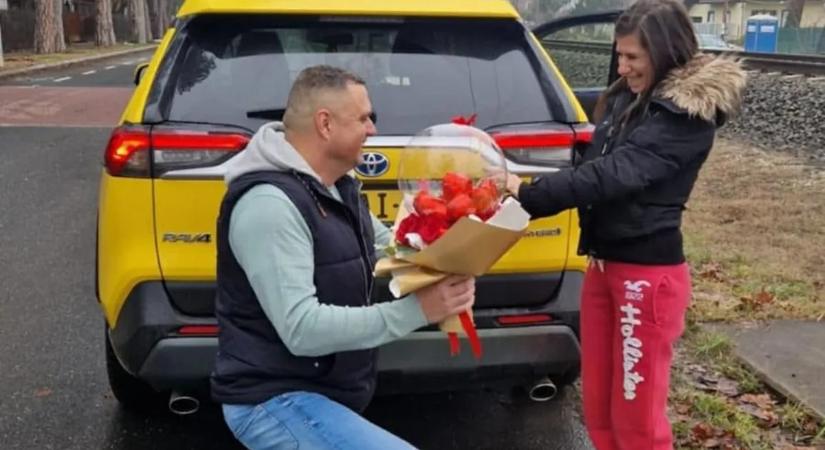 "Meg voltam rémülve" – rendőri akciónak indult, lánykérés lett a vége