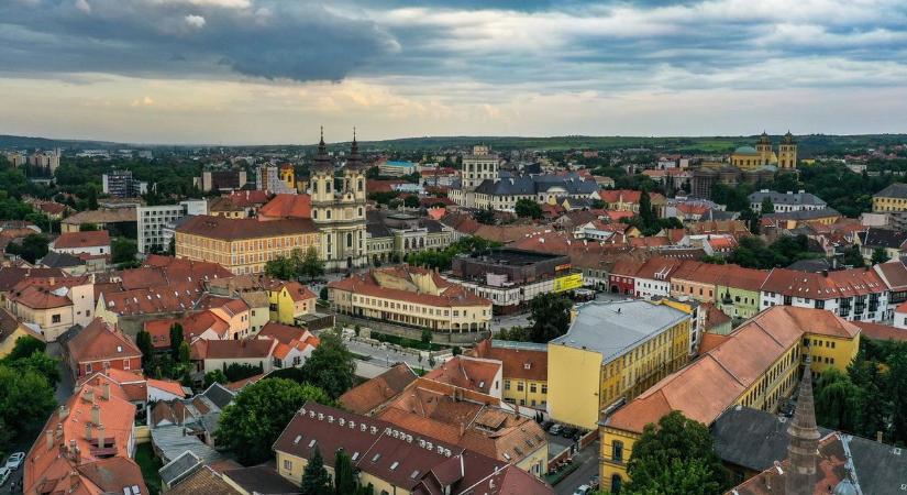 Ennek sokan örülnek majd: végéhez értek a munkálatok Eger egyik legfontosabb közlekedési útvonala mentén