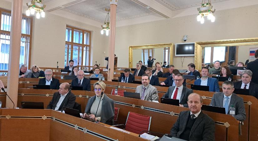 Túl sok a pályázó, viszont kevés a forrás