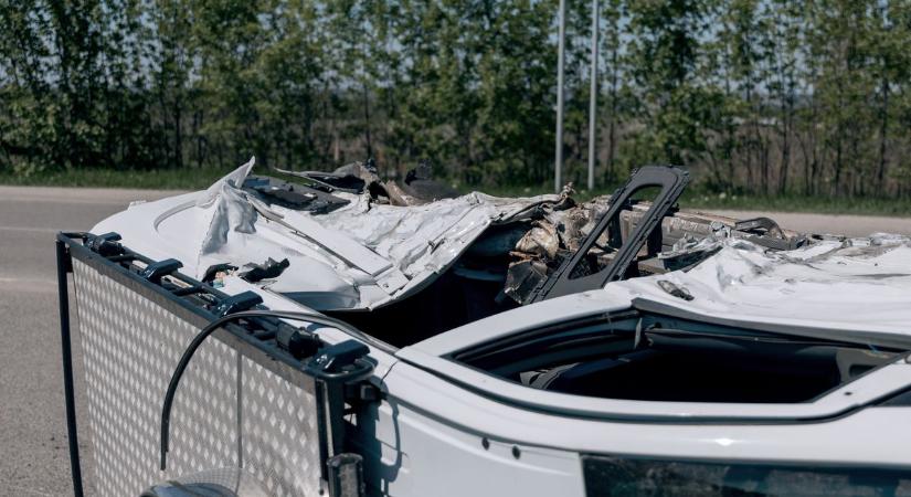 Ez nem hiányzott szerda reggel – autók ütköztek az elkerülő úton