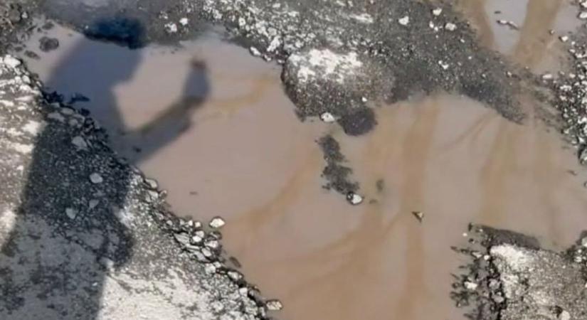 Óriási öngólt lőtt a Tisza jelöltje a kátyúvadászaton