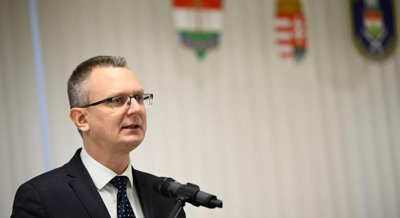 A brüsszeli háttéralkuk lelepleződtek, a magyar nemzeti érdek ellen irányulnak